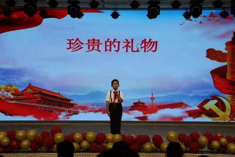 豆娃奥特曼