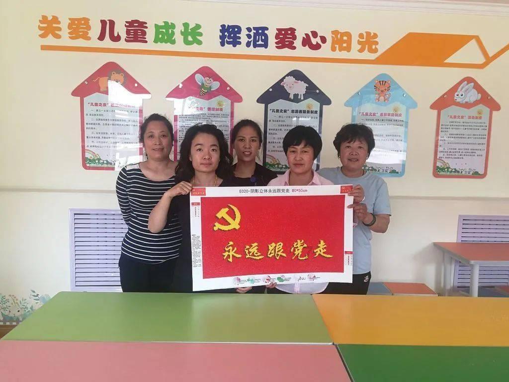 天冷不知道吃什么？试试这样煮一锅，汤鲜味美，好吃到连汤也不剩